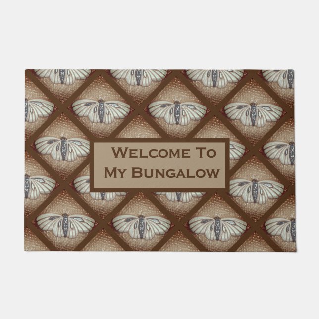 Begrüßungszeichen mit Moths Fußmatte (Vorderseite)
