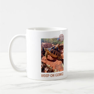 Behalt auf dem Weg zur Inspirationscoddiwoming-Tor Kaffeetasse