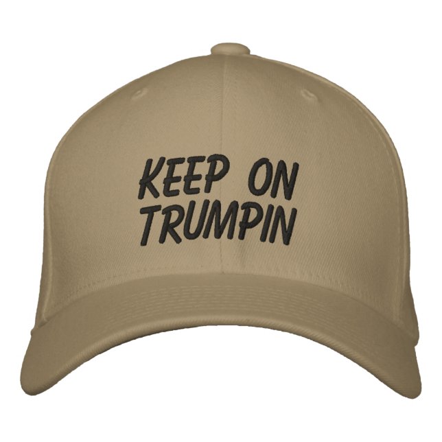 Behalt auf Trumpin bestickter Hut (Vorderseite)
