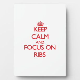 Behalt Calm und Fokus auf Ribs Fotoplatte