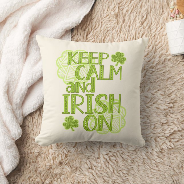 Behalt Calm und Irish On Fun St. Patrick's Day Kissen (Decke)