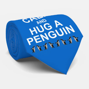 Behalt Calm und Umarmung einer Penguin-Krawatte (b Krawatte