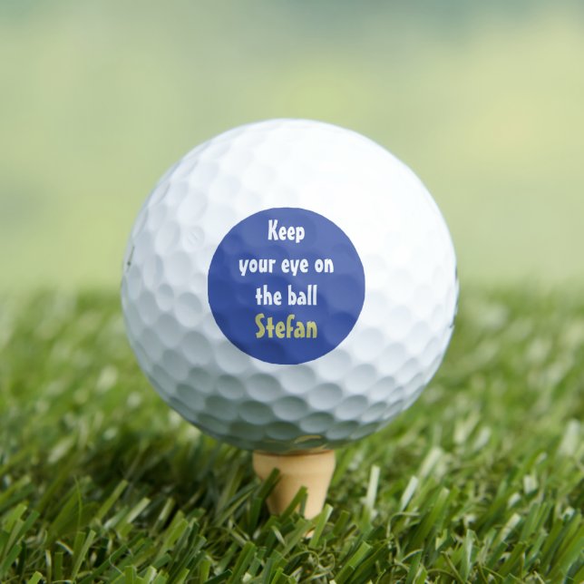 Behalt dein Auge auf die humorvolle Ball. Golfball (Insitu T-Shirt)