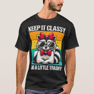 Behalt es klassischen Raccoon mit Sonnenbrille und T-Shirt