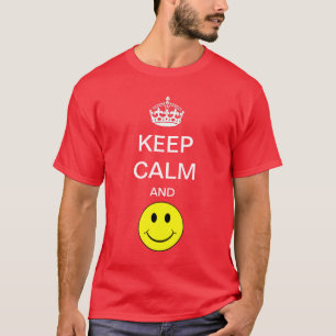 Behalt-Ruhe und Lächeln Gelbes Shirt