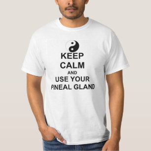 Behalt Ruhe und NUTZEN SIE PINEAL GLAND YIN Yang T-Shirt