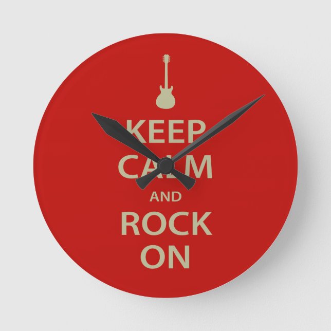 Behalt Ruhe und Rock On! Runde Wanduhr (Vorderseite)