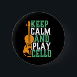 Behalt Ruhe und spiele Cello Funny Cellist Musicia Button<br><div class="desc">Vintages Retro-Orchestermusik-Fan-Design für diejenigen,  die in einer Musikband oder Symphonie Streichmusikinstrument spielen. Coole klassische Musik Liebesartikel für Cellist,  Musiker und Künstler. Ideal für Cello Musiklehrer,  Orchesterfans und diejenigen,  die Cello oder Liebe spielen Liebe haben. Große Souvenirs,  Weihnachtsgeschenk und Geburtstagsgeschenk für Familien und Freunde.</div>