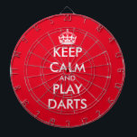Behalt Ruhe und spiele lustige Dart-Dart Dartscheibe<br><div class="desc">Behalt Ruhe und spiele Dart lustige,  benutzerdefinierte Dartboard. Personalisieren Sie Ihre eigene lustige Parodie. Trendy Wanddekoration Ideen für Zuhause,  Pub,  Auto,  Café,  Restaurant,  menschliche Höhle,  Büro und andere Orte zum Entspannen. Moderne Typografie-Vorlage mit Krone. Rote oder benutzerdefinierte Hintergrundfarbe.</div>