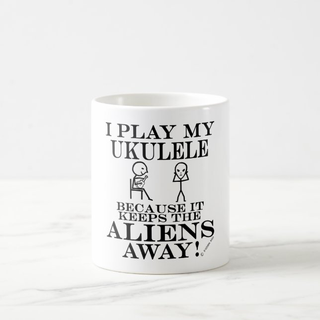 Behalte Außerirdischen Away Ukulele Kaffeetasse (Mittel)