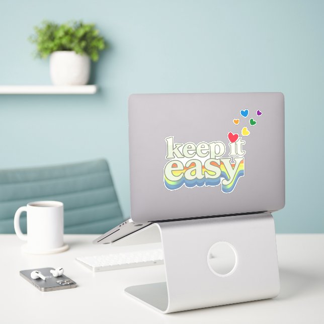 Behalte es einfach Retro Pride-Typografie-Design Aufkleber (Laptop auf Schreibtisch)