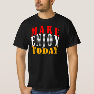Behalten oder entwerfen Sie Ihr eigenes T-Shirt