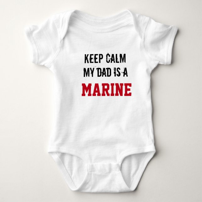 Behalten Sie Ruhe, die mein Vater ein MARINESOLDAT Baby Strampler (Vorderseite)