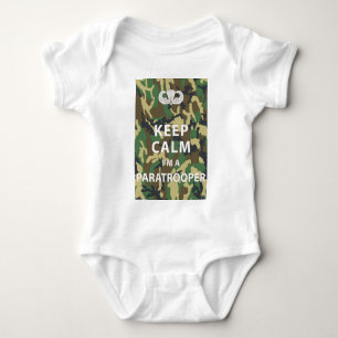 Behalten Sie Ruhe - ich bin ein Fallschirmjäger Baby Strampler