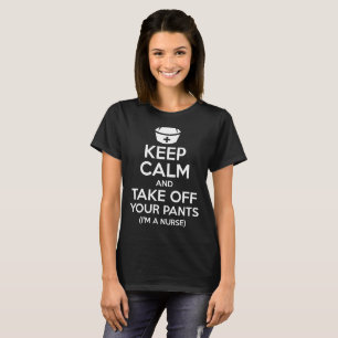 Behalten Sie Ruhe, Ihre Hosen zu entfernen, die T-Shirt