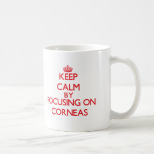Behalten Sie Ruhe, indem Sie auf Hornhäute sich Kaffeetasse