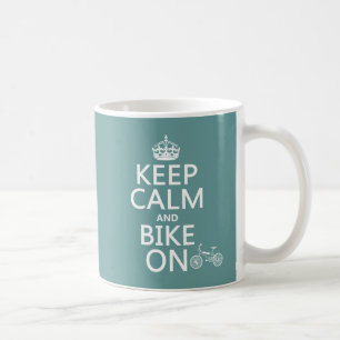 Behalten Sie Ruhe und Fahrrad auf (irgendeine Kaffeetasse