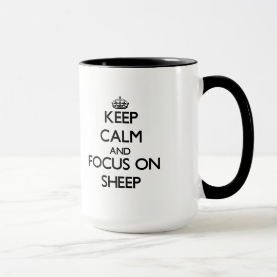 Behalten Sie Ruhe und Fokus auf Schafen Tasse
