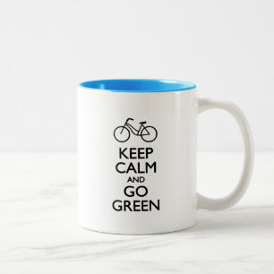 Behalten Sie Ruhe und gehen Sie Grün Zweifarbige Tasse