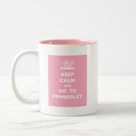 Behalten Sie Ruhe und gehen Sie zu Pemberley Zweifarbige Tasse