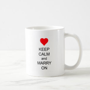 Behalten Sie Ruhe und heiraten Sie auf rotem Kaffeetasse