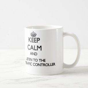 Behalten Sie Ruhe und hören Sie zum Fluglotsen Kaffeetasse