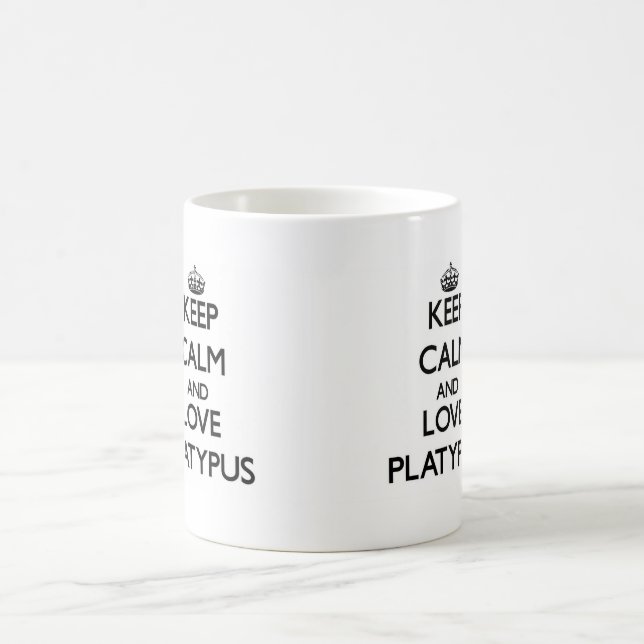 Behalten Sie Ruhe und Liebe Platypus Kaffeetasse (Mittel)