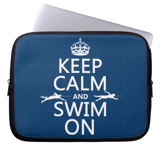 Behalten Sie Ruhe und schwimmen Sie auf (in Laptopschutzhülle (Vorderseite)
