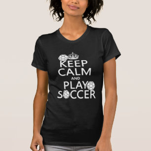 Behalten Sie Ruhe-und Spiel-Fußball (irgendeine T-Shirt