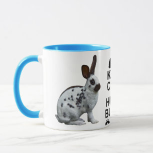 Behalten Sie Ruhe und umarmen Sie eine Tasse