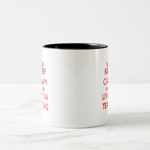 Behalten Sie Ruhe und wohnen Sie in Texas Zweifarbige Tasse