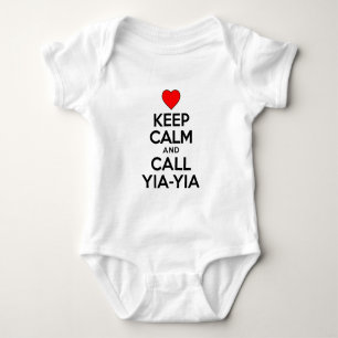 Behalten Sie ruhigen Anruf Yia-Yia Baby Strampler