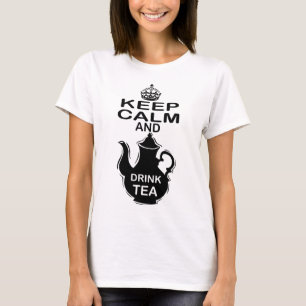Behalten Sie ruhiger und Getränk-Tee T-Shirt