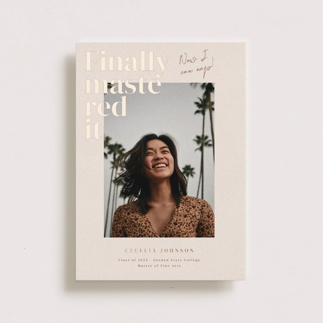 Beherrschte es! Ankündigung von Abschluss Foto (Von Creator hochgeladen)