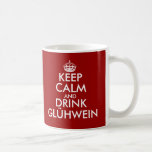 Behieltest und trinken Glühwein Weihnachten Tasse<br><div class="desc">Behalt Ruhe und trinke Glühwein Weihnachten Tasse. Niedliche Weihnachtsgeschenke für Damen und Herren während der Ferien. Die Hintergrundfarben sind rot. Erstellen Sie Ihre eigene lustige KeepCalmandCarryOn-Parodie. Bearbeiten Sie den Text dieser Vorlage,  um Ihr eigenes,  einzigartiges Angebot zu erstellen. Persönliche Umarmungen sind eine tolle Geschenkidee für Freunde und Familie.</div>