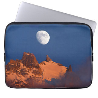 Bei Sonnenaufgang | Aiguille du Plan Chamonix, Fra Laptopschutzhülle