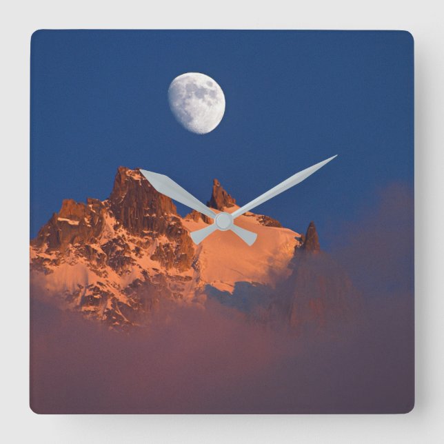 Bei Sonnenaufgang | Aiguille du Plan Chamonix, Fra Quadratische Wanduhr (Vorderseite)