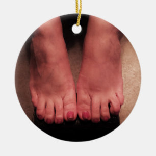 BEIDE FÜSSE KERAMIKORNAMENT