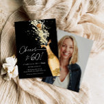 Beifall zu 60 Geburtstag Foto Einladung<br><div class="desc">Lass uns bis 60 Toast machen! Pop Sie mit unserer Geburtstagskarte "Champagner-Themed Invitation Card". Bringen Sie Ihren Liebsten und Bekannten, um dieses fröhliche Ereignis mit knackenden Korken und Champagner-Blasen zu feiern. Hier ist zu 60 Jahren des Staunens und der Magie - lasst uns ein Glas in die Pracht des Lebens...</div>