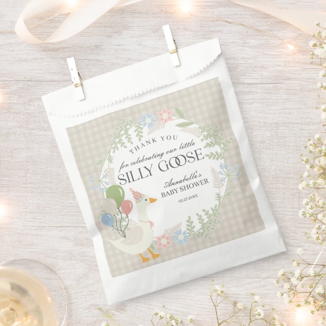 Beige Albern Gänse Gingham Baby Dusche Geschenktütchen (Ausgeschnitten)