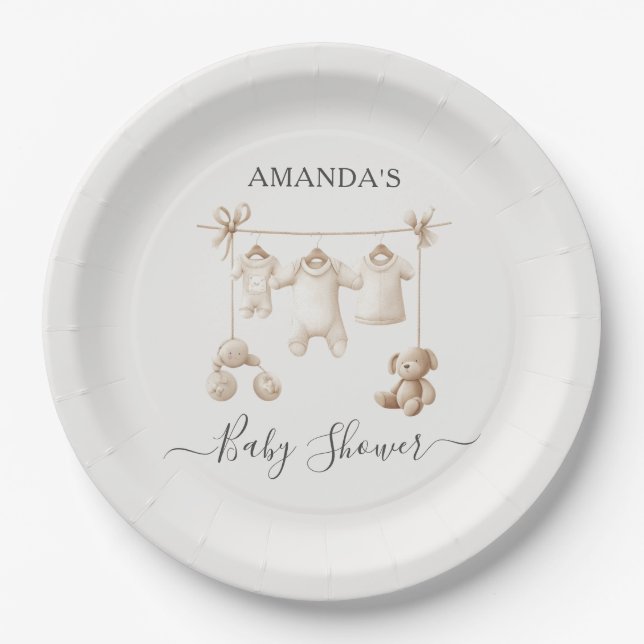 Beige Baby Clothes And Toys Baby Shower Pappteller (Vorderseite)