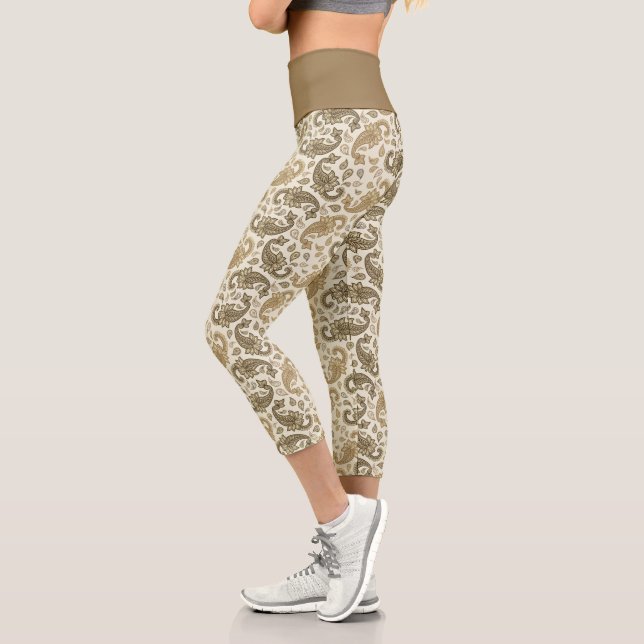 Beige-Brown Paisley Pattern Hochgebirgskäfer Capri Leggings (Links)