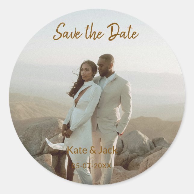 BEIGE CLASSIC ELEGANT COUPLE ADD QR SAVE THE DATE RUNDER AUFKLEBER (Vorderseite)