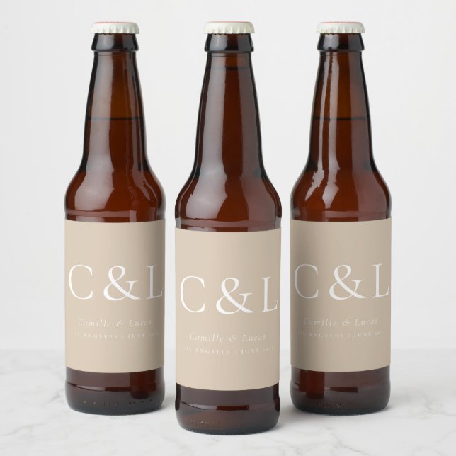 Beige Elegant Minimalistisch Wedding Monogram Bierflaschenetikett (Flaschen)