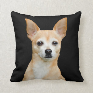 Beige gemalte Chihuahua auf schwarzem Hintergrund Kissen