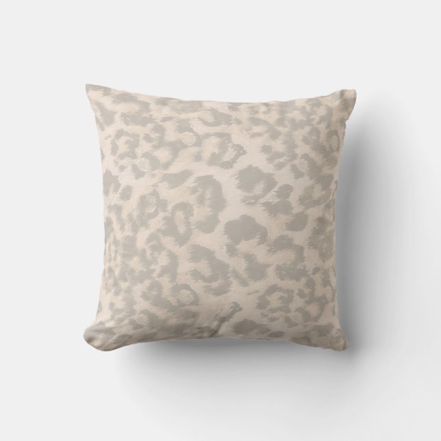Beige Leopardendrucke. Kissen (Vorderseite)