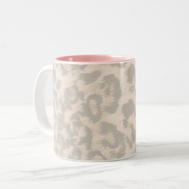 Beige Leopardendrucke. Zweifarbige Tasse (Vorderseite Links)