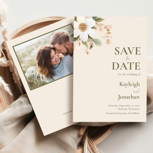 Beige Moderne Hochzeit mit floralfarbenem Foto Save The Date (Von Creator hochgeladen)