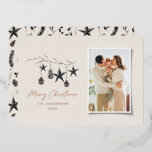 Beige moderne Skandinavien Weihnachts-Foto Folien Feiertagskarte<br><div class="desc">Weihnachtskarte mit echter Folie,  Schwarz,  modern und rustikal,  beige,  natuerlich skandinavisch,  zeitgenössisch,  beige,  schwarz und weiß Foto Weihnachtskarte.</div>