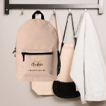 Beige Monogramm-Initialen Name modern Bedruckter Rucksack<br><div class="desc">Beigefarbener Hintergrund,  weißer und goldener Text. Personalisieren und fügen Sie Ihren Vornamen,  Monogramm-Initialen und vollständigen Namen.</div>